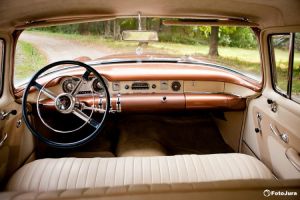 Retro automobilis Jūsų šventei