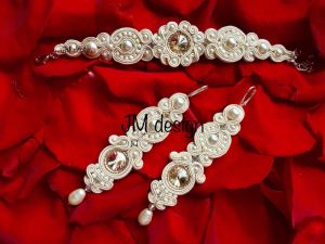 Rankų darbo papuošalai