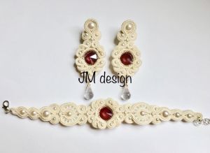 Rankų darbo papuošalai