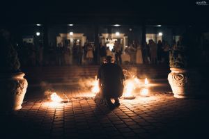 Teatralizuoti ugnies žongliravimo šou pasirodymai ir performansai