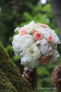 Vestuvinė atributika, puokštės, balionai.