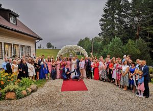 Renginių vedėjai/dj su pilnu įgarsinimu ir apšvietimu