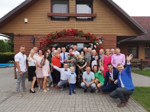 Renginių vedėjai/dj su pilnu įgarsinimu ir apšvietimu