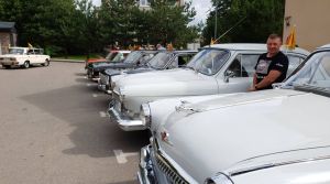 Senovinių automobilių asociacija "Seni kibirai"