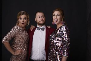 Nuotaikos kalviai. LT( vedėjas, didžėjus, vokalistė)