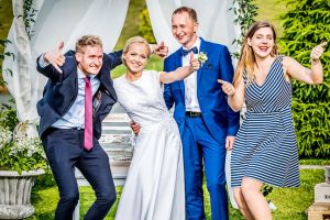 Nuotaikos kalviai. LT( vedėjas, didžėjus, vokalistė)