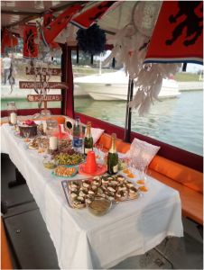 laivo nuoma mergvakarui Kaune