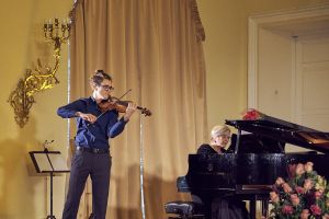 Atliekame klasikinę bei pop muziką