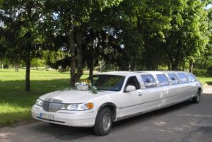 Limuzinų nuoma su papuošimais
