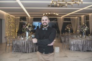 Vakaro vedėjas Kęstas Vievesis - Muzikantai grupė "Akordas"