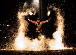 VIDURAMŽIAI LT Ugnies šou