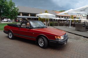 Raudonas Retro kabrioletas Jūsų šventei