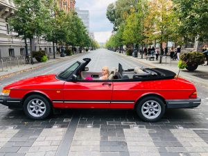 Raudonas Retro kabrioletas Jūsų šventei