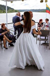 Vestuvės ir ceremonija laive Perlas-orginalu ir romantiška