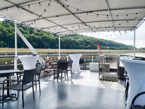 Vestuvės ir ceremonija laive Perlas-orginalu ir romantiška