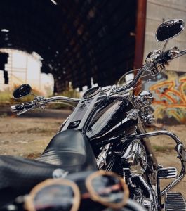 MOTOCIKLAS HARLEY DAVIDSON