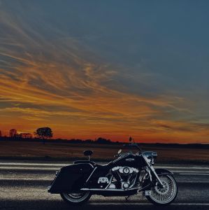 MOTOCIKLAS HARLEY DAVIDSON
