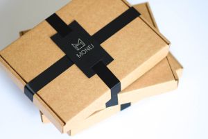 Rankų darbo peteliškės, petnešos, fantazijos, spalvotos kojinės