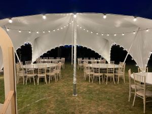 Palapinių, stalų ir kėdžių, staltiesių ir kt. nuoma