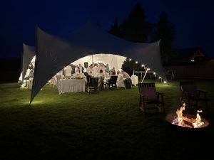 Palapinių, stalų ir kėdžių, staltiesių ir kt. nuoma