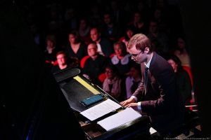 Džiazo pianistas ir grupė