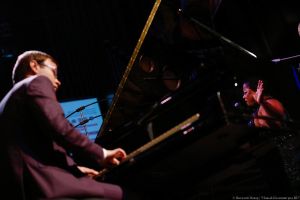 Džiazo pianistas ir grupė