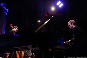 Džiazo pianistas ir grupė