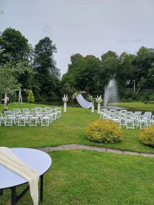 Palapinių, stalų ir kėdžių, staltiesių ir kt. nuoma