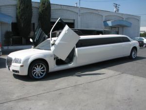 300C Chrysler limuzinas