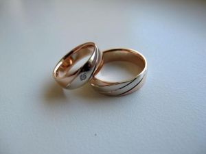 Gaminame vestuvinius ir sužadėtuvių žiedus