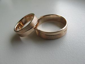 Gaminame vestuvinius ir sužadėtuvių žiedus