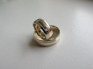 Gaminame vestuvinius ir sužadėtuvių žiedus