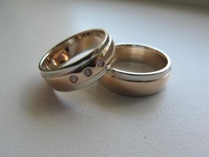 Gaminame vestuvinius ir sužadėtuvių žiedus