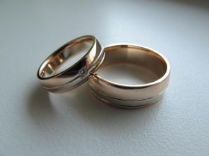 Gaminame vestuvinius ir sužadėtuvių žiedus