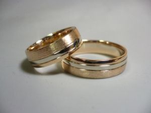 Gaminame vestuvinius ir sužadėtuvių žiedus