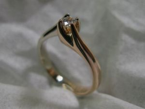 Gaminame vestuvinius ir sužadėtuvių žiedus