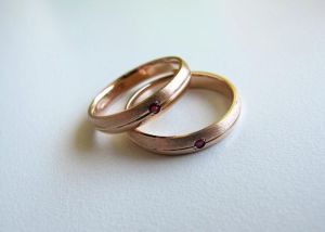 Gaminame vestuvinius ir sužadėtuvių žiedus